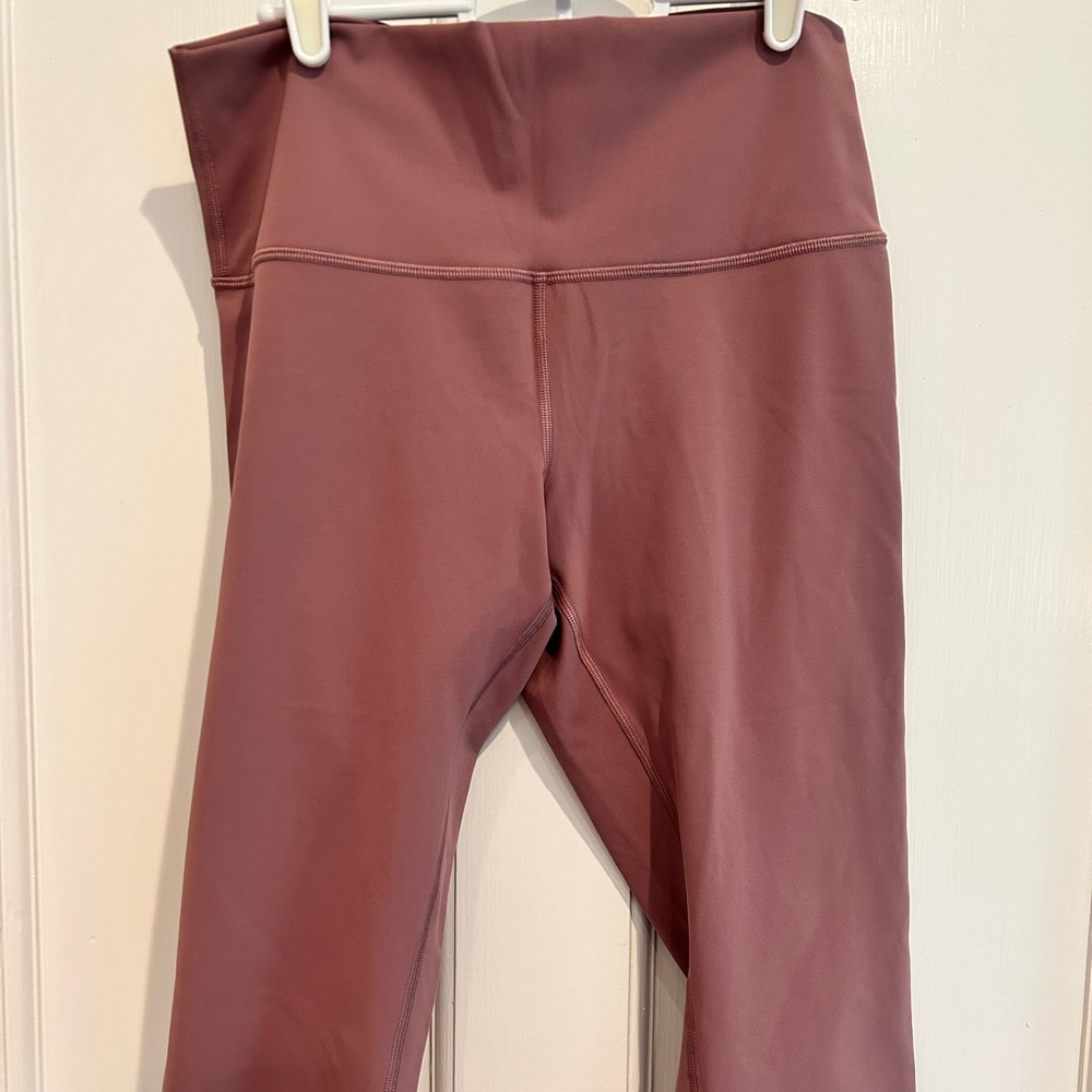 Lulu cropped leggings
